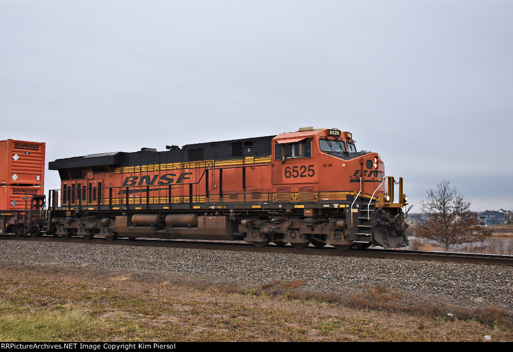 BNSF 6525